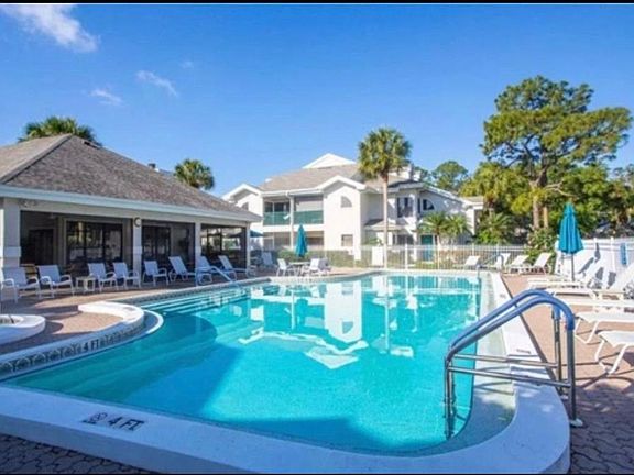 Emerald Woods private pool