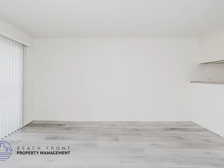 3415 Linden Ave. — Photo 17