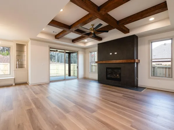 724 Edgewood Cir, Little Rock, AR 72223