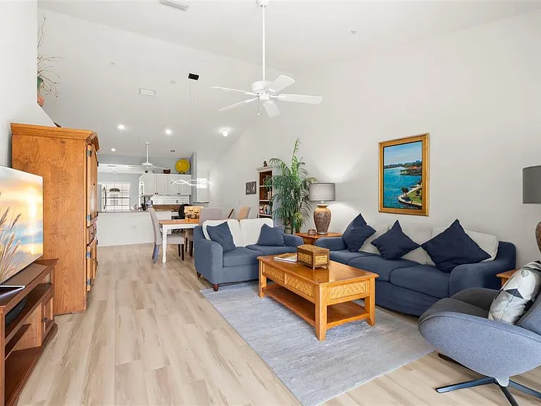 6758 Fairview Ter — Photo 18