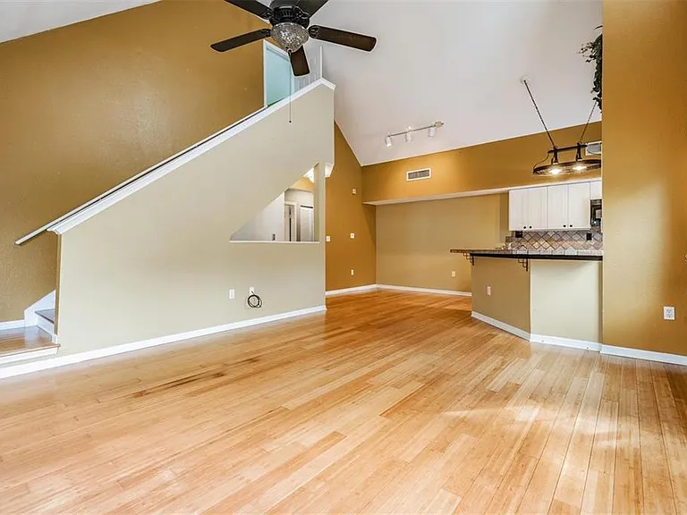 9156 Lake Chase Island Way #9156 — Photo 19
