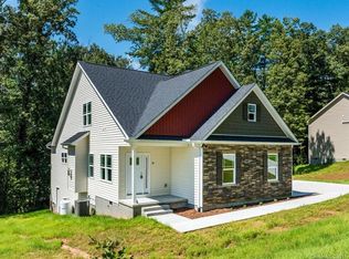 61 Drexel Rd, Hendersonville, NC 28739