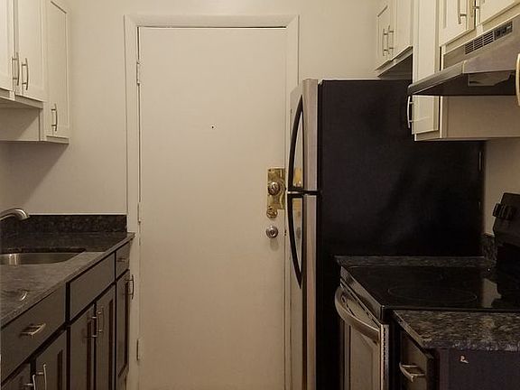 3rd image of 1724 W Jonquil Ter APT 2A