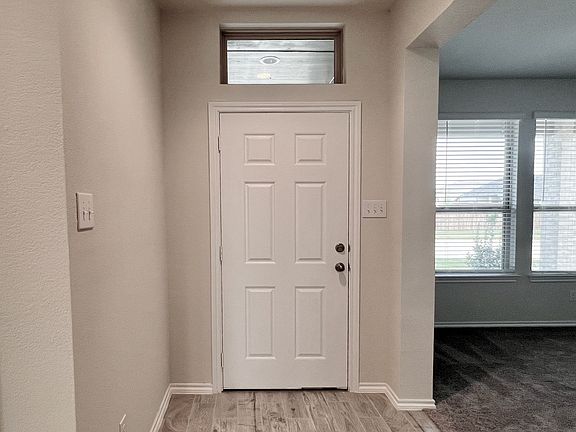 4th image of 4012 De Berry Ln