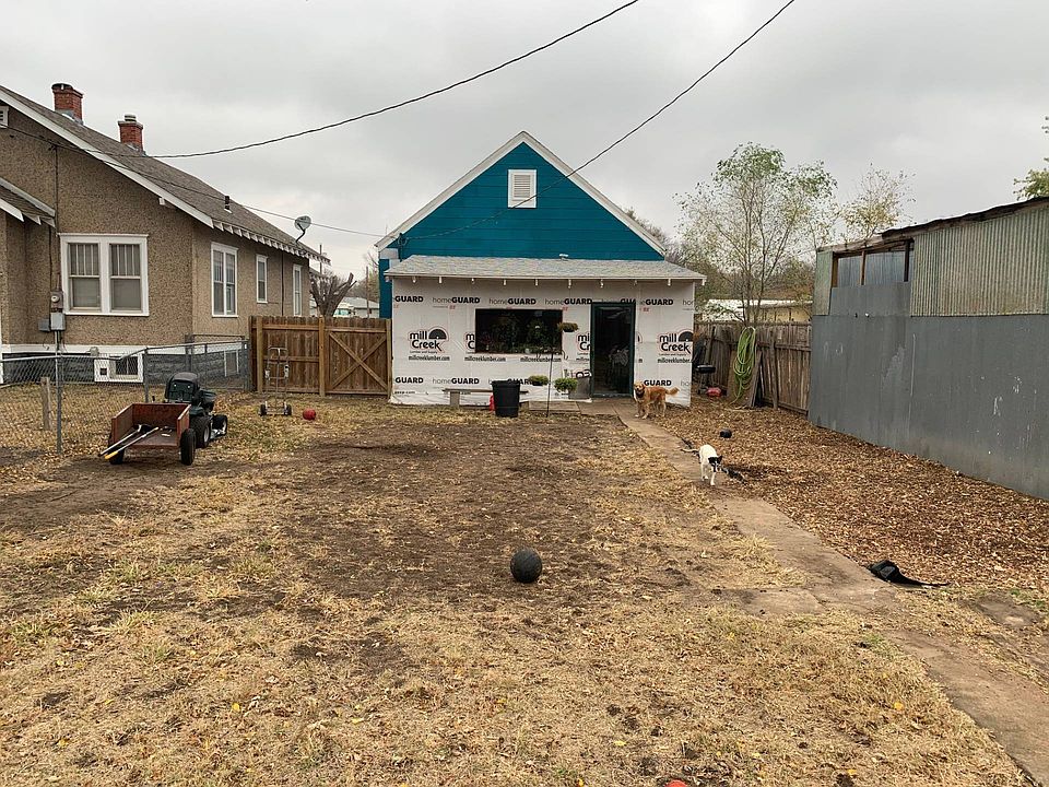 2nd image of 217 W B Ave