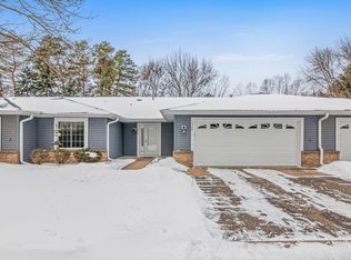 1220 Ravenswood Ct, Shoreview, MN 55126