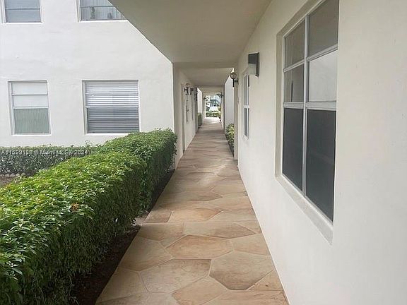 4th image of 546 Normandy Ln #546-L