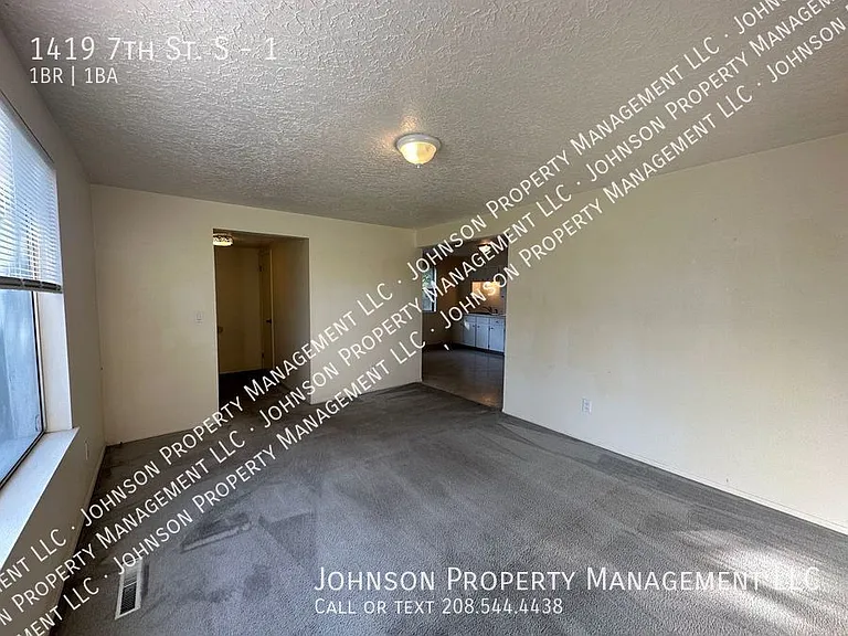 1419 7th St S #1 — Photo 9