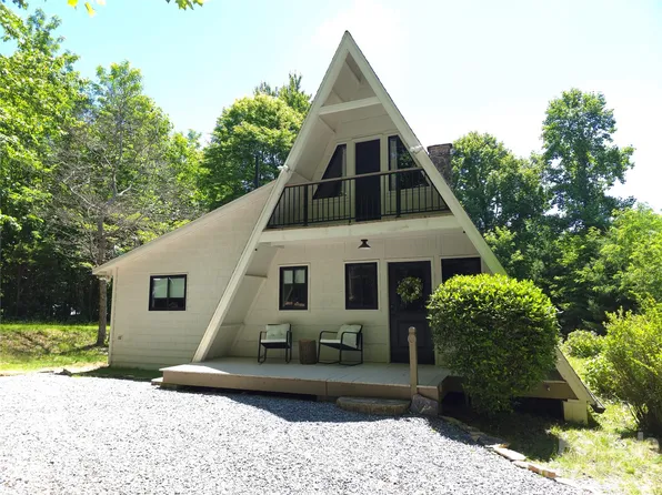826 Shumont Rd, Black Mountain, NC 28711