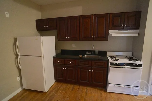 Rented by EXR | media 20