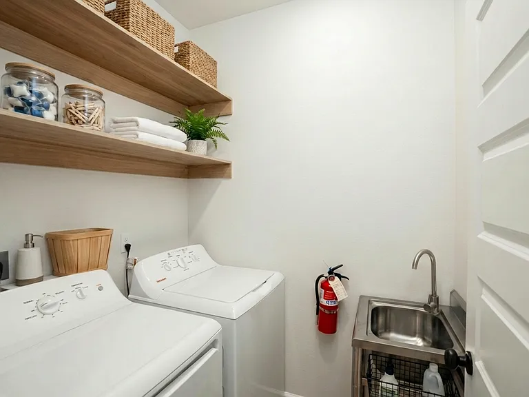 8101 N 23rd St #28 — Photo 8