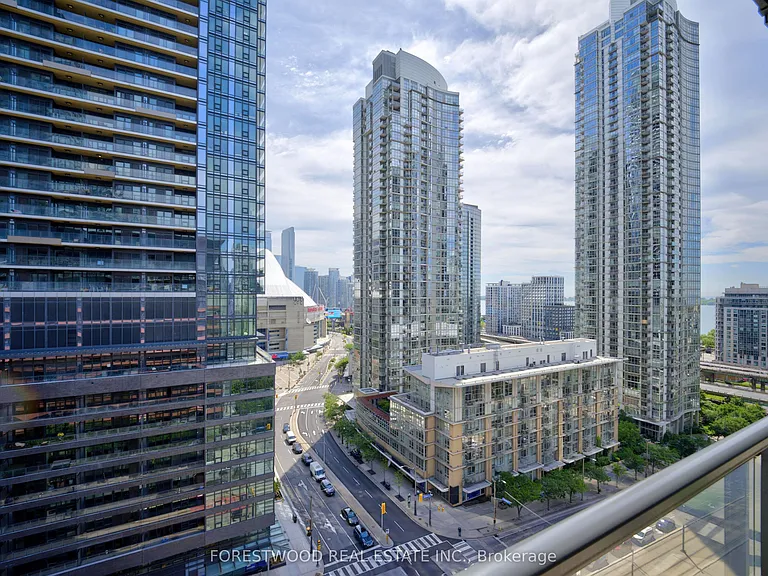 4K Spadina Ave #1716 — Photo 2