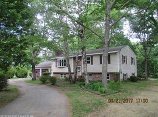 555 Foreside Rd, Topsham, ME 04086