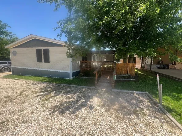 166 Lakeview Ave, Whitney, TX 76692