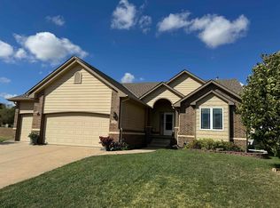 2135 N Prairie View Ct, El Dorado, KS 67042