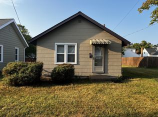 1115 Oaklawn St NE, Grand Rapids, MI 49505