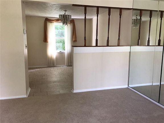 4th image of 21 Bramblewood Ln