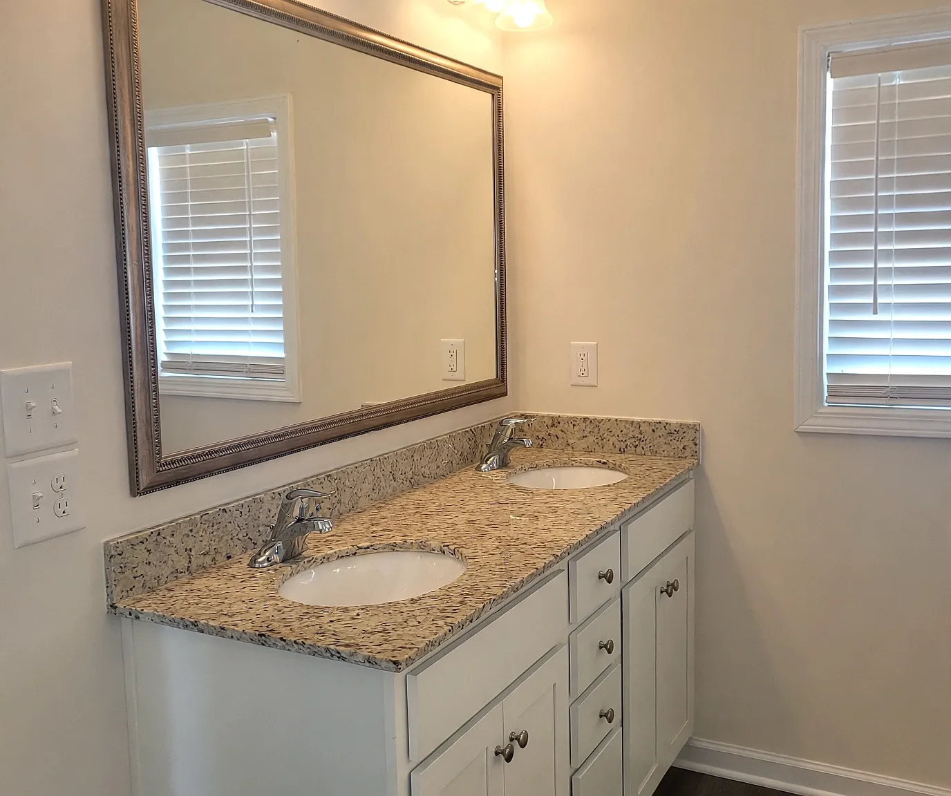 129 Weaver Rd — Photo 4