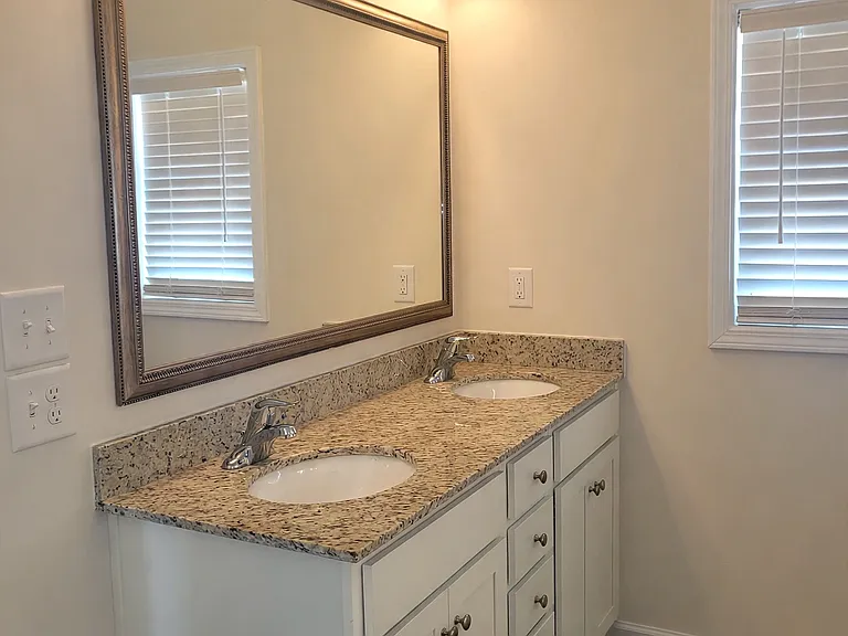 129 Weaver Way — Photo 4