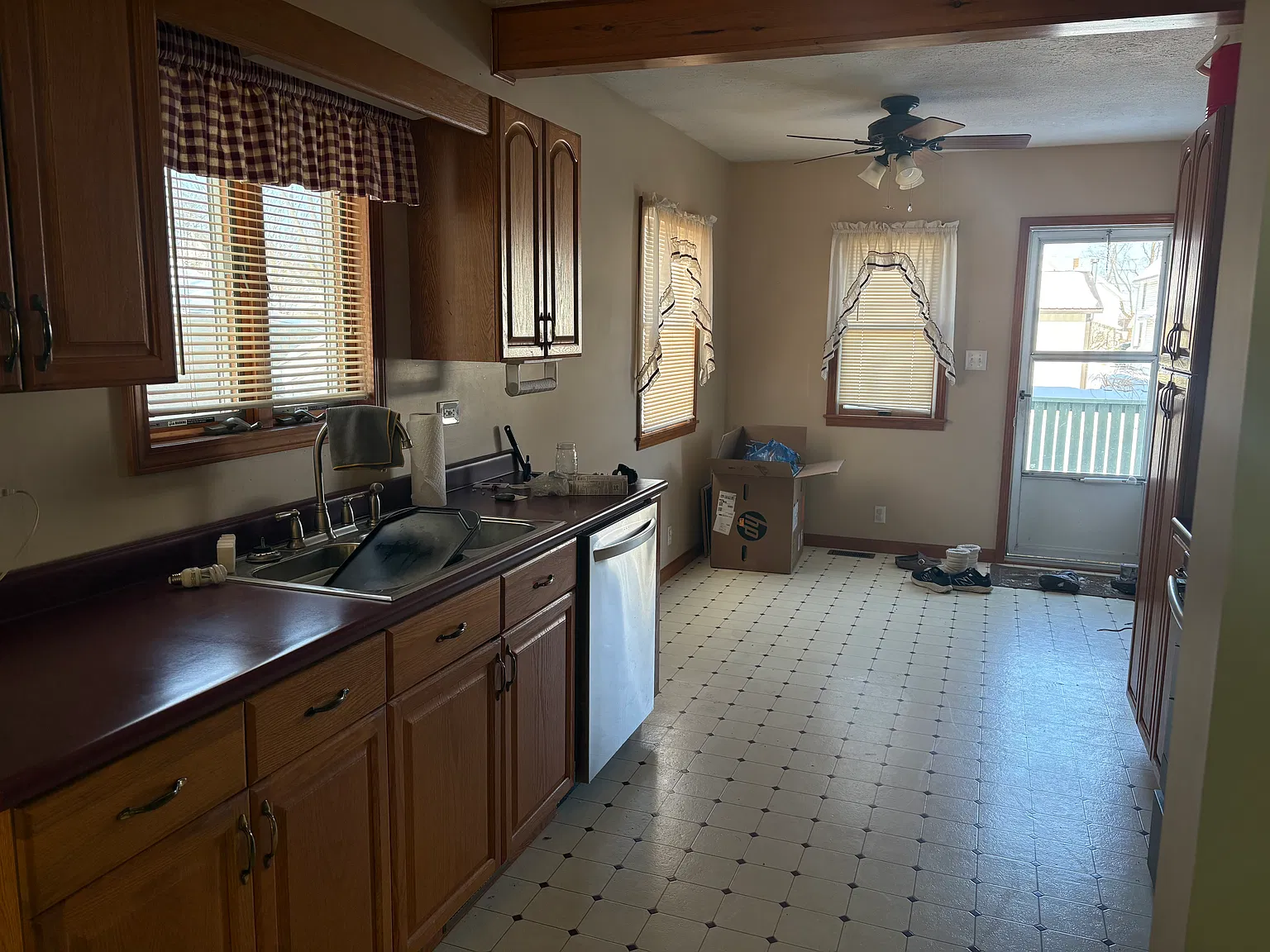 2 bed, 720 sqft, $1,500 — Photo 3