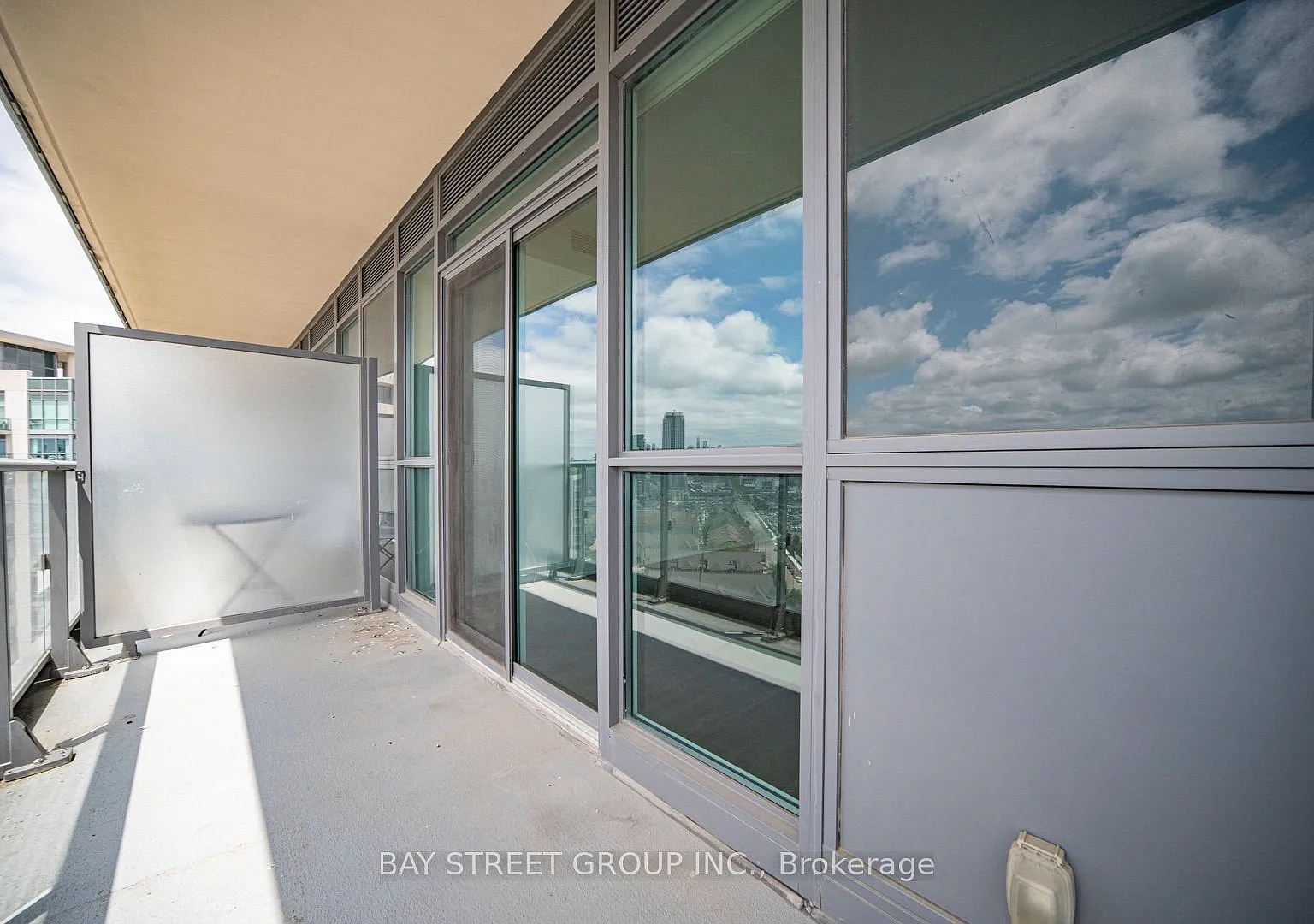 1 bed, $2,100 — Photo 4