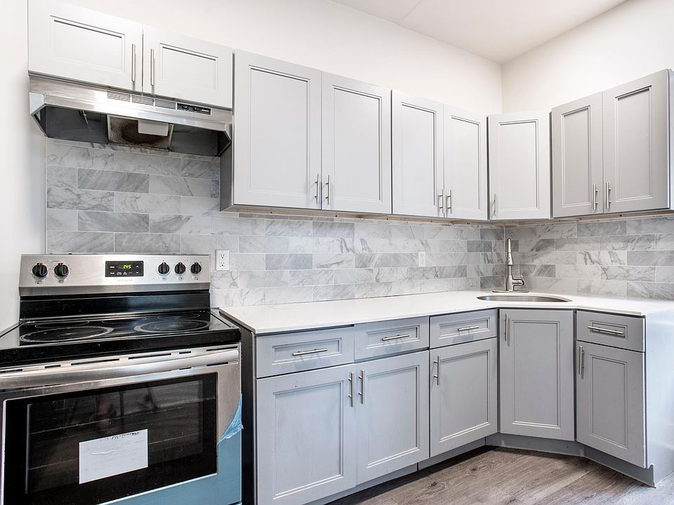 1st image of 3244 N 20th St #19