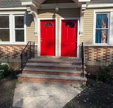 3rd image of 148 S Durand Pl #150