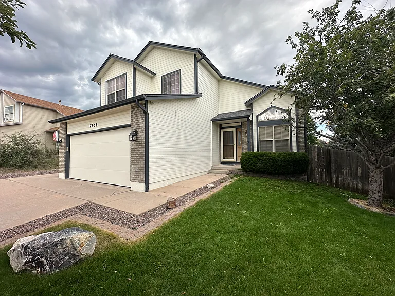 7955 Manston Dr — Photo 3