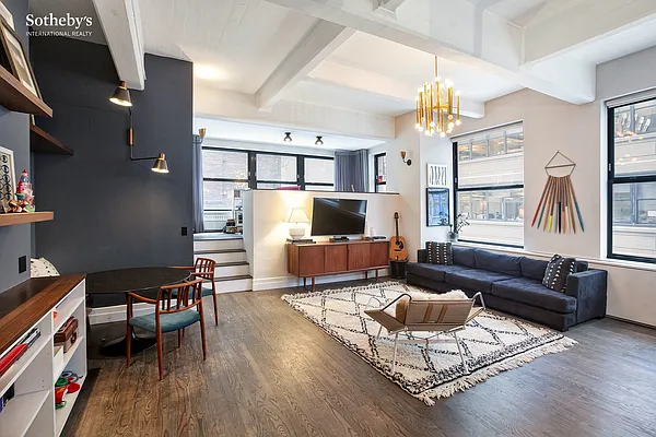 Sold by Sotheby's International Realty | media 1