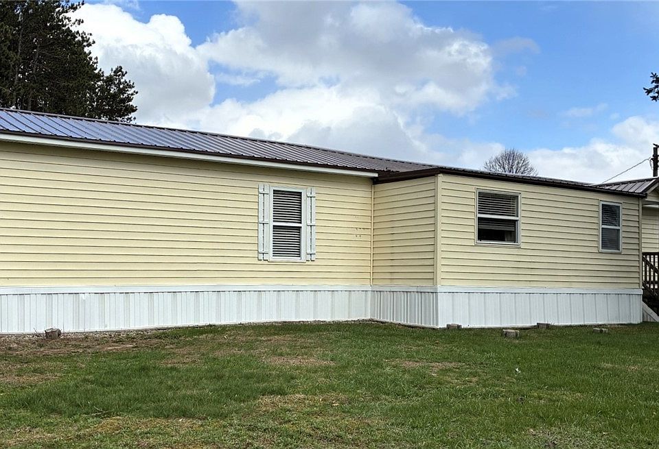 1st image of 749 Pine Knoll Park