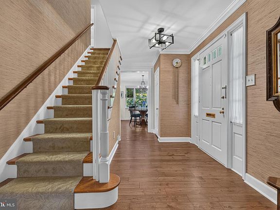 4th image of 1511 Spring Ln