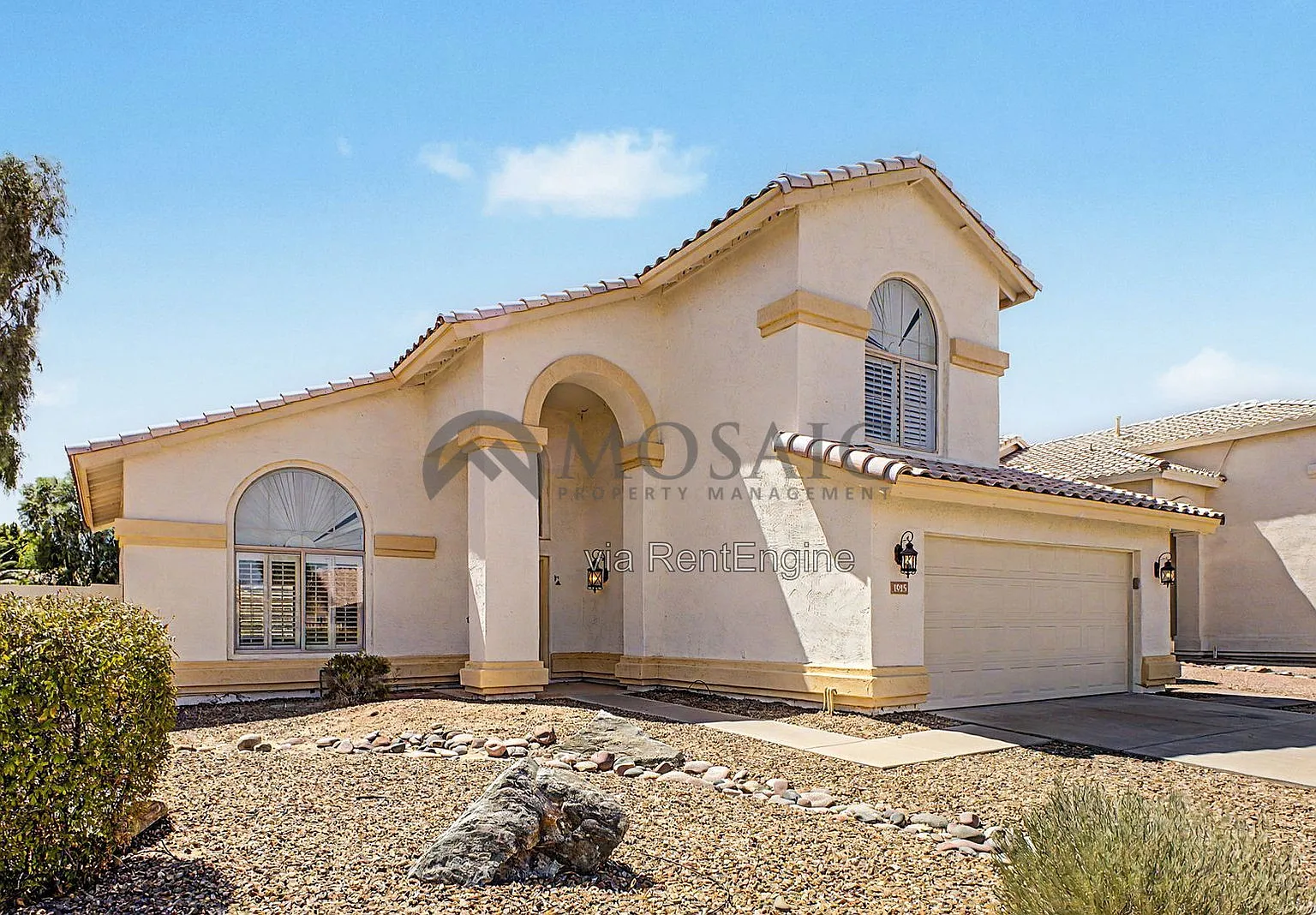 3 bed, 2.5 bath, 2337 sqft, $3,120 — Photo 2