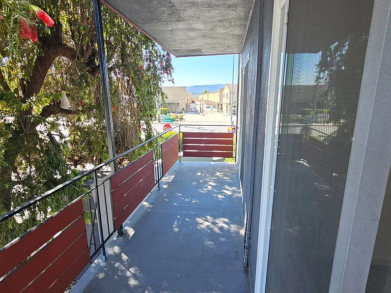 2483 Middlefield Rd — Photo 15
