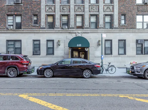 440 West End Avenue image 10 of 15