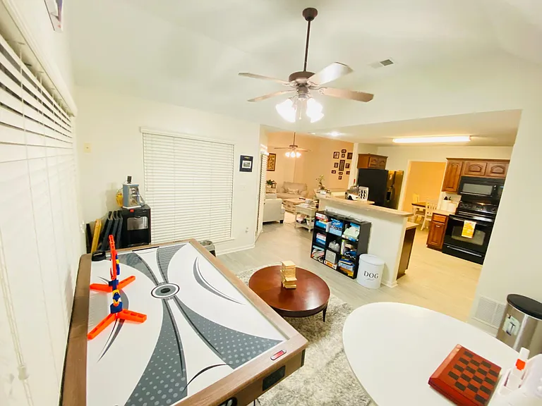 11606 Dempsey Dr — Photo 11