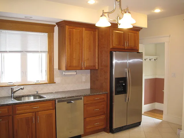 3 bed, 1900 sqft, $3,700 — Photo 2