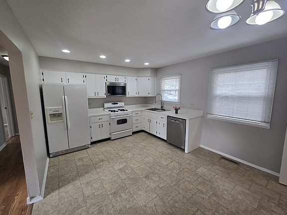 4th image of 426 N Lord Ave