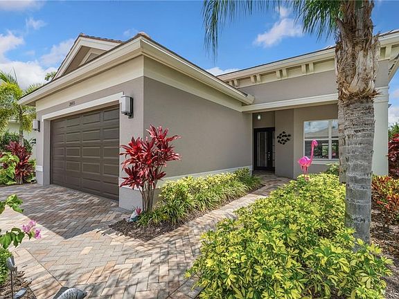 2nd image of 28433 Capraia DR