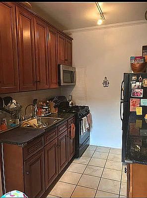 3rd image of 3131 29th St APT 3