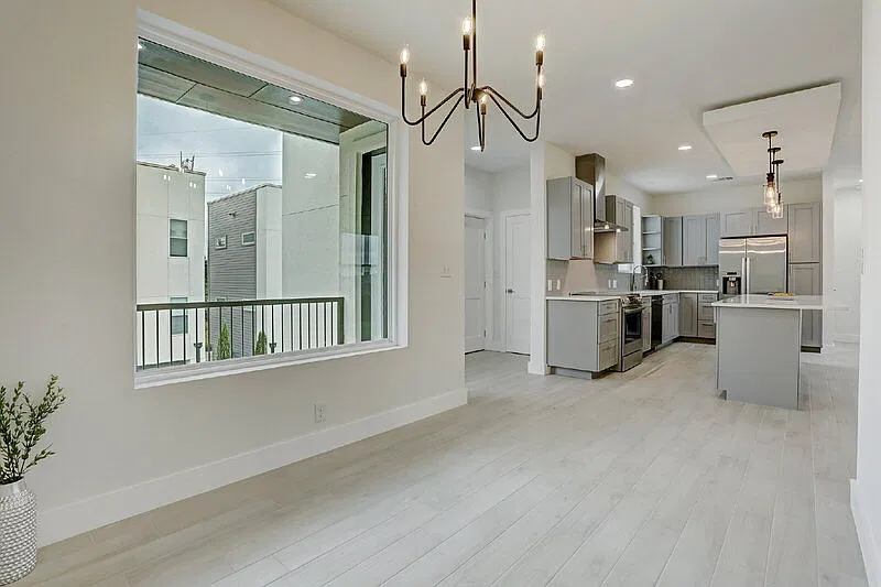 3 bed, 2.0 bath, 1687 sqft, $2,850 — Photo 3