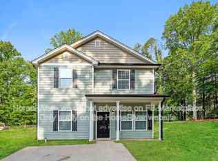 3350 Cardinal St, Winston Salem, NC 27105