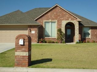 1111 Brandi Dr, Elgin, OK 73538