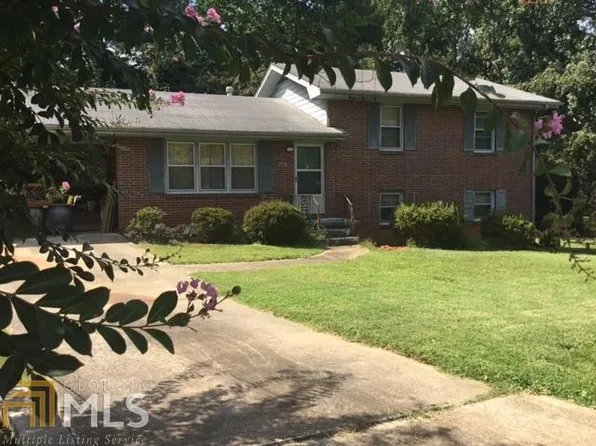 2558 Shetland Dr, Decatur, GA 30033