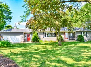 43W780 Hughes Rd, Elburn, IL 60119