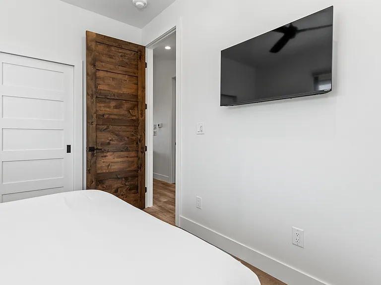 Bedroom #2|Smart TV