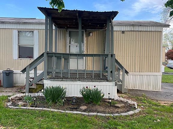 2nd image of 17 Caravan Ct