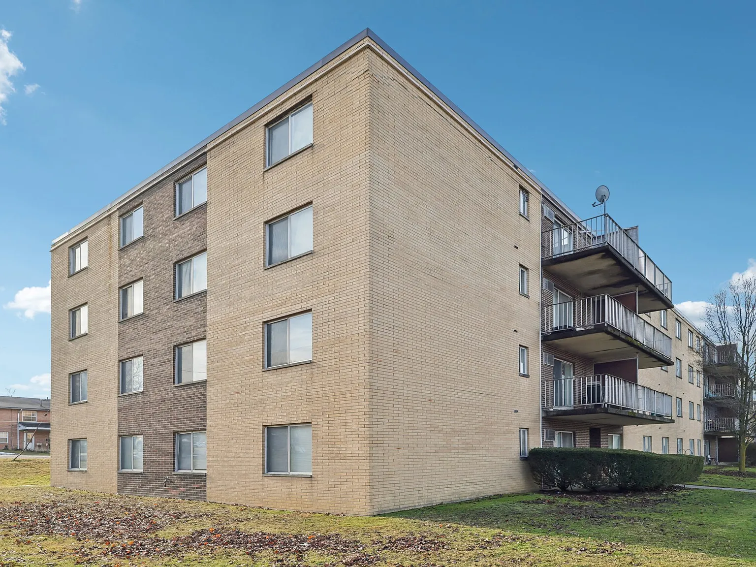 Seneca-Broadview Hills — Photo 1