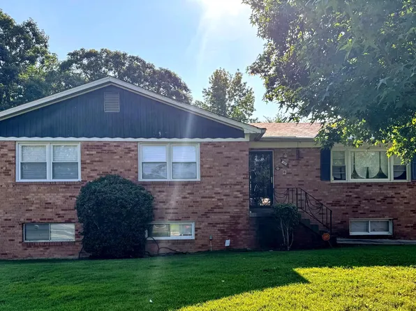 530 Round Table Dr, Fort Washington, MD 20744