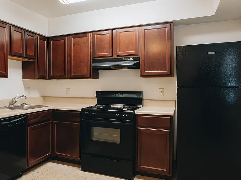 Tuscany Townhomes — Photo 16
