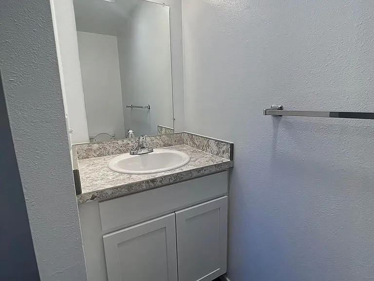 2139 N Eldorado Ave #6 — Photo 3